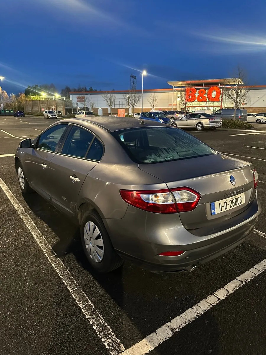 Renault Fluence 2011 - Image 4