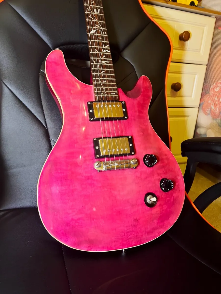 TC Ellis Electric Guitar - Image 1