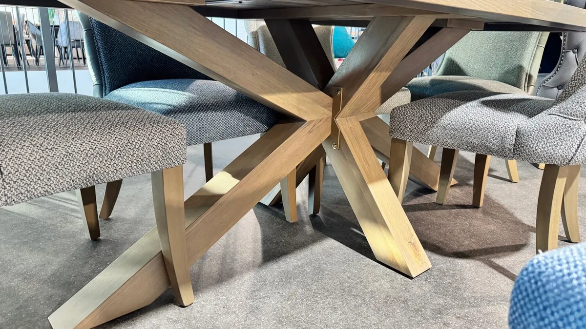 Oak Dining Table 200cm, Ex Display Like New - Image 4