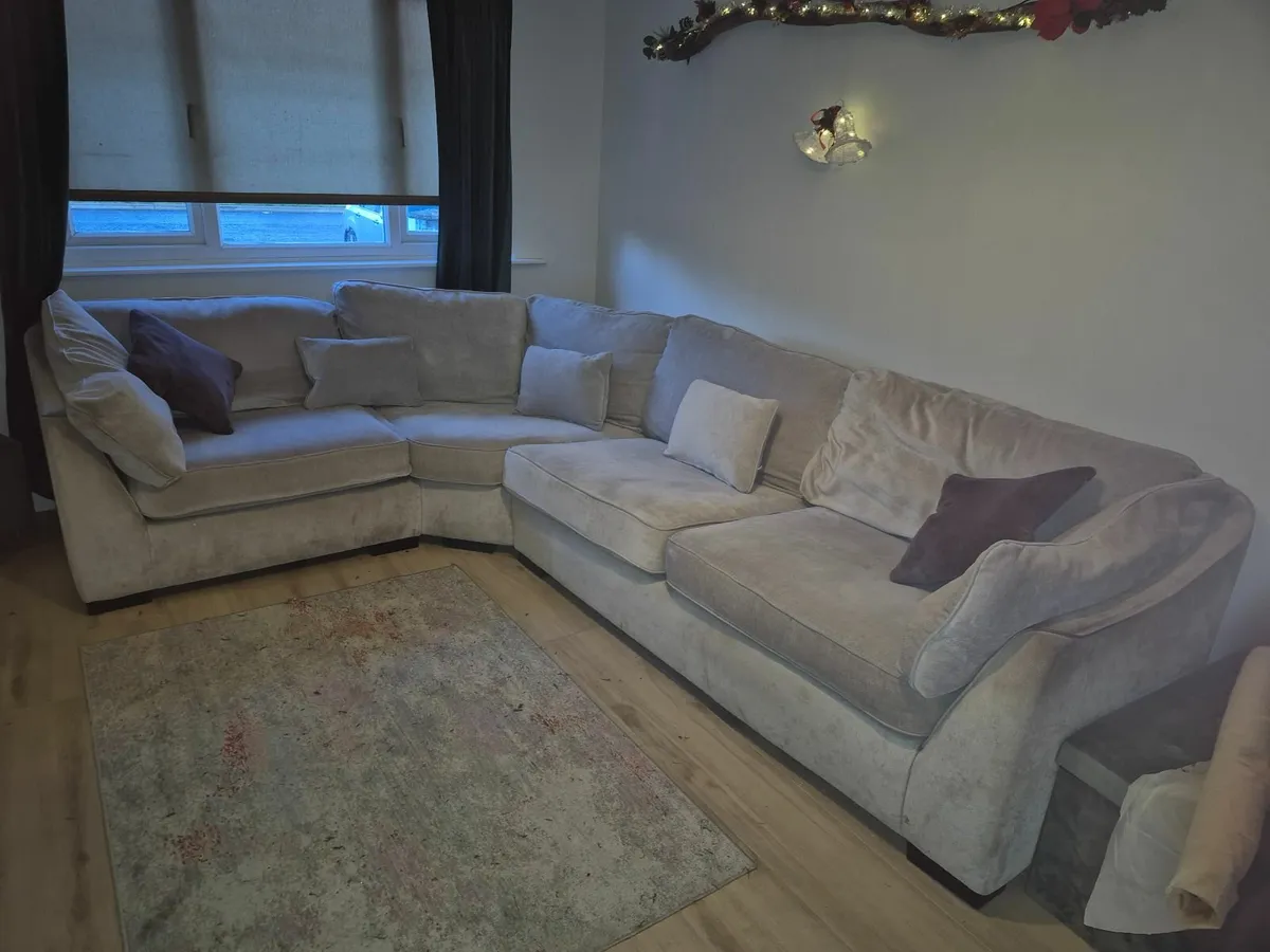 Corner Sofa - Image 1