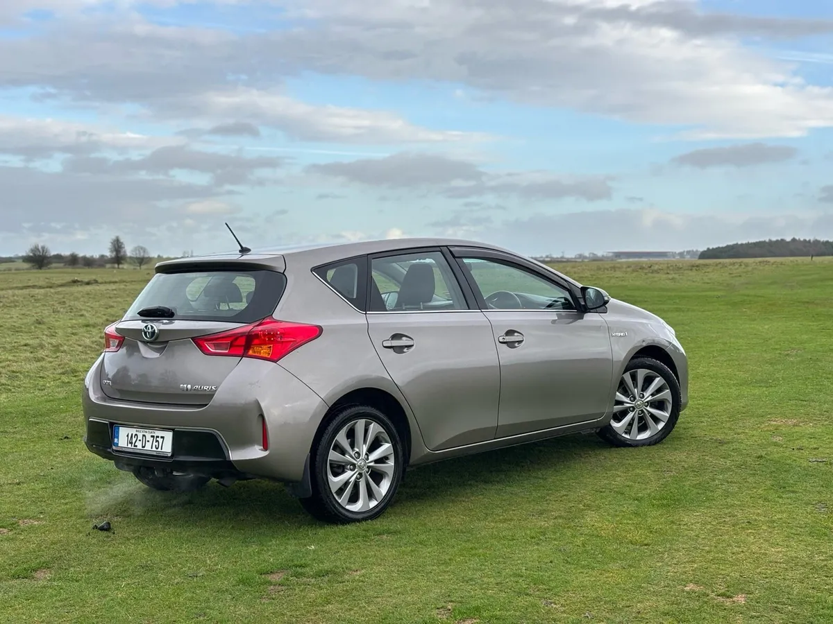 Toyota auris automatic for sale!!! - Image 3