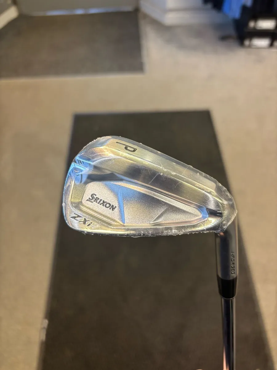 Srixon ZXi7 Irons RH 5-PW - Image 1