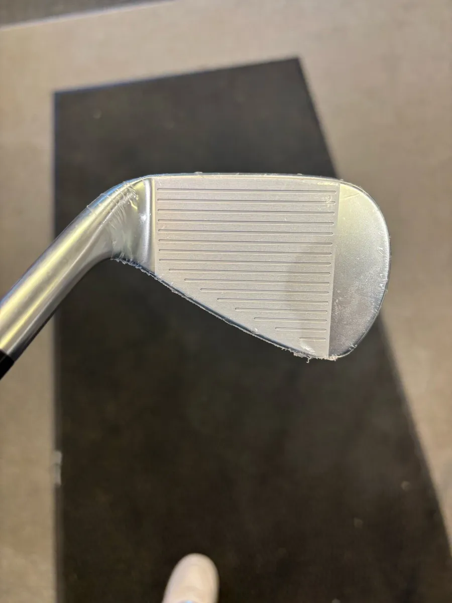 Srixon ZXi7 Irons RH 5-PW - Image 2