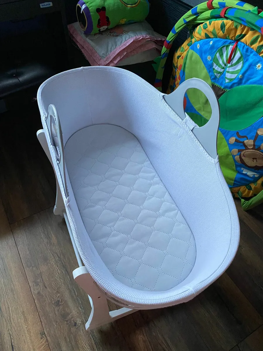 Tommee Tippee Sleepee Moses Basket (Grey) & Stand - Image 2