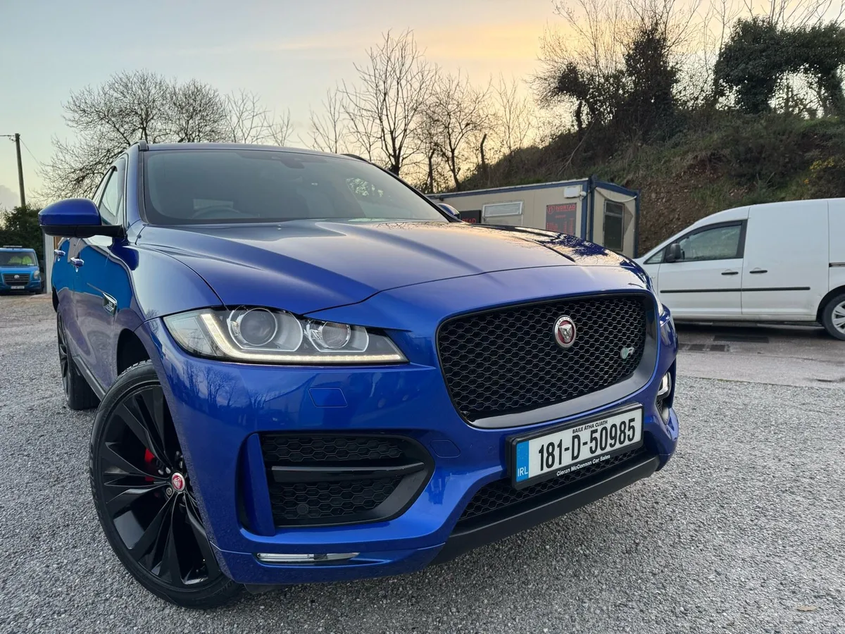 18 Jaguar F-Pace R-Sport - Image 2