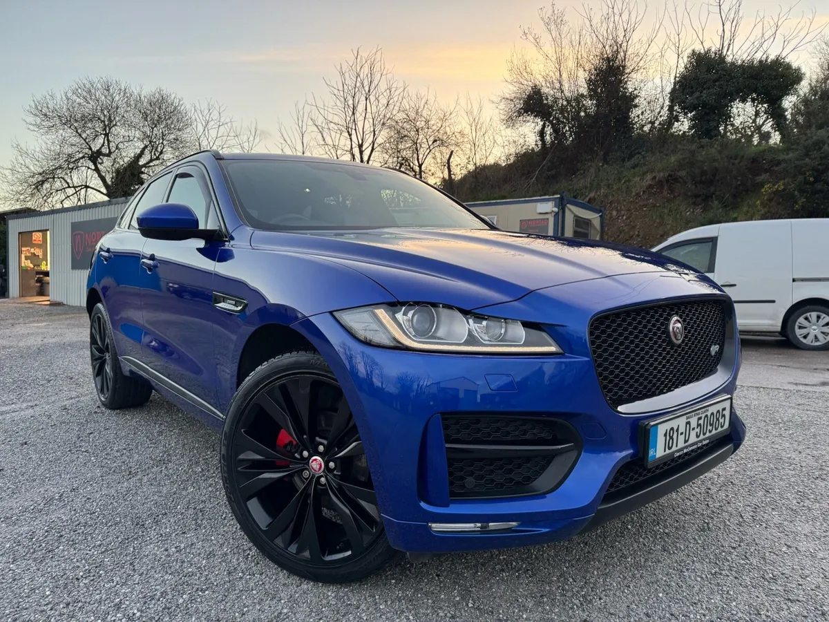 18 Jaguar F-Pace R-Sport - Image 4