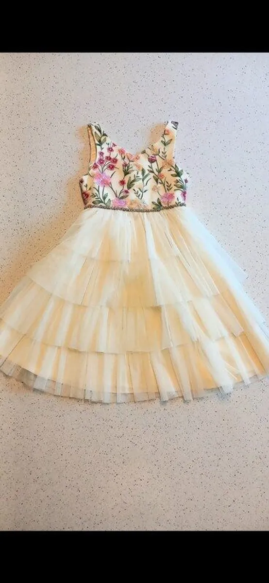 Beautiful Girls Silk Floral Dress (Age 8-9) - Image 2