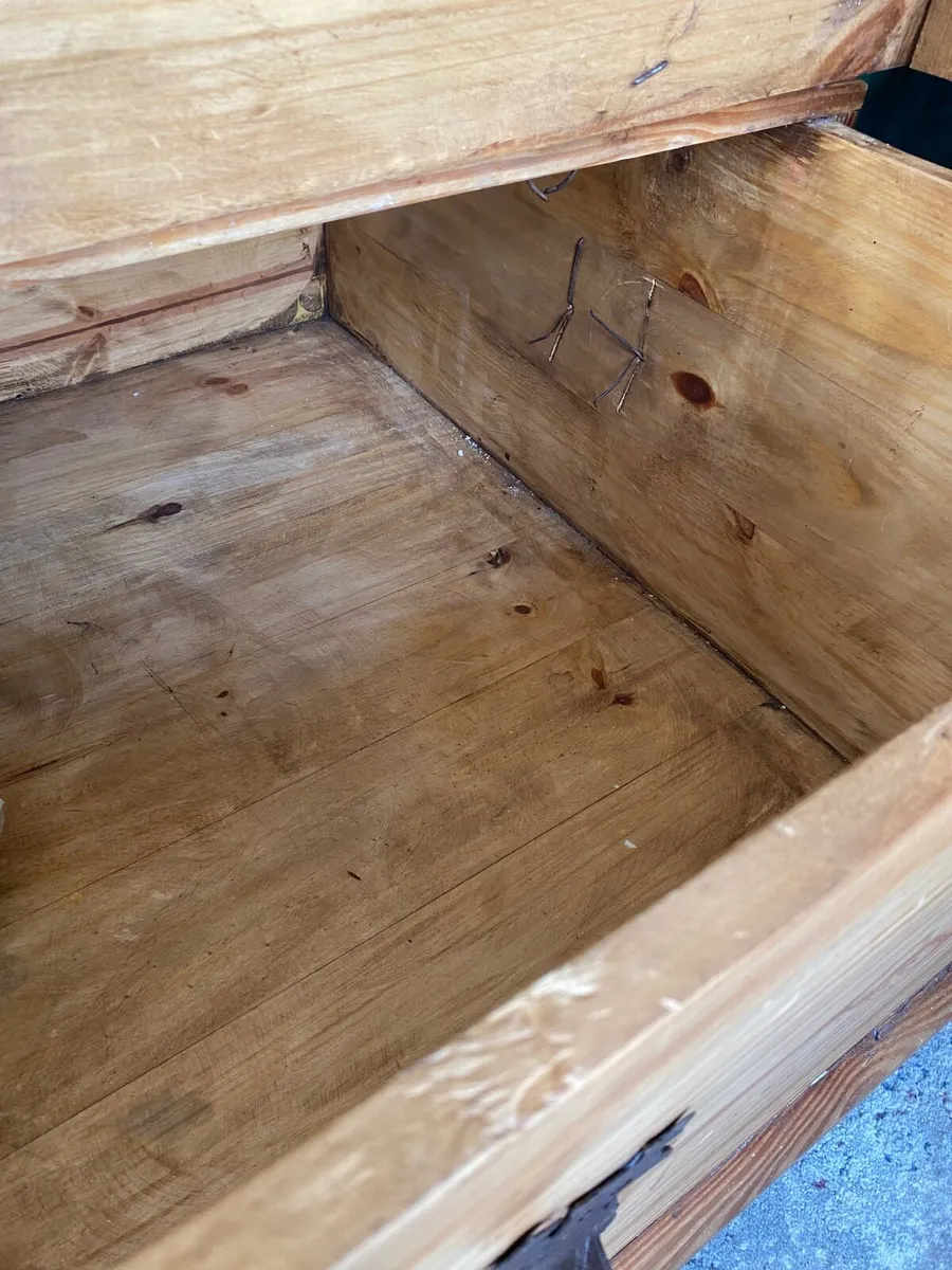 Coffee table chest with storage - Image 2