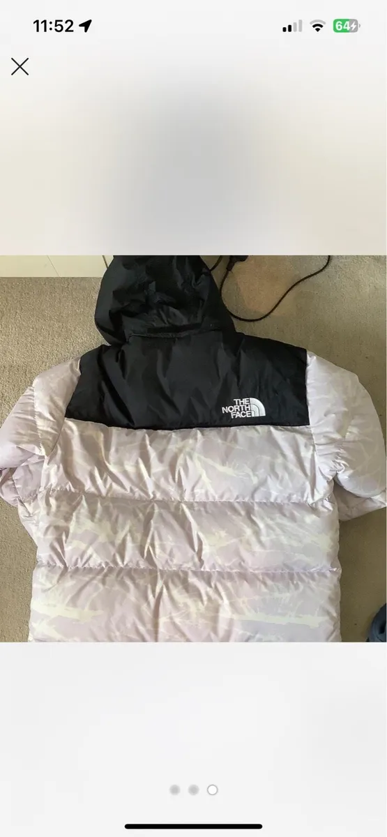 North face puffer jacket - Image 3