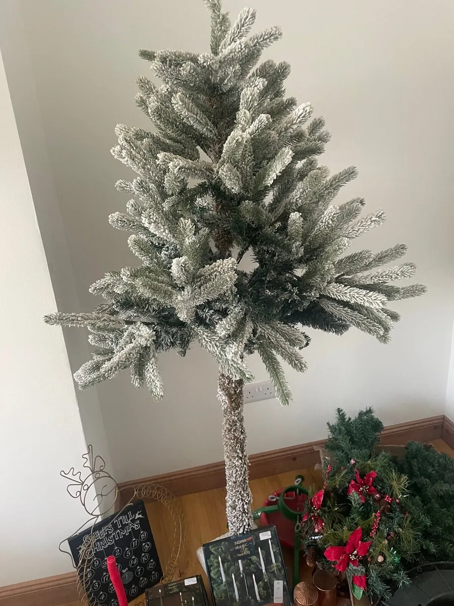 Christmas tree and decor bundle - Image 3