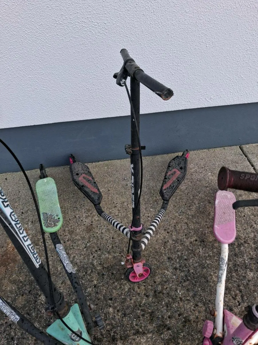 3 wheel scooter - Image 1