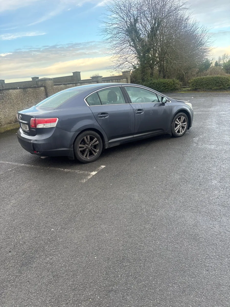 2011 avensis diesel - Image 1