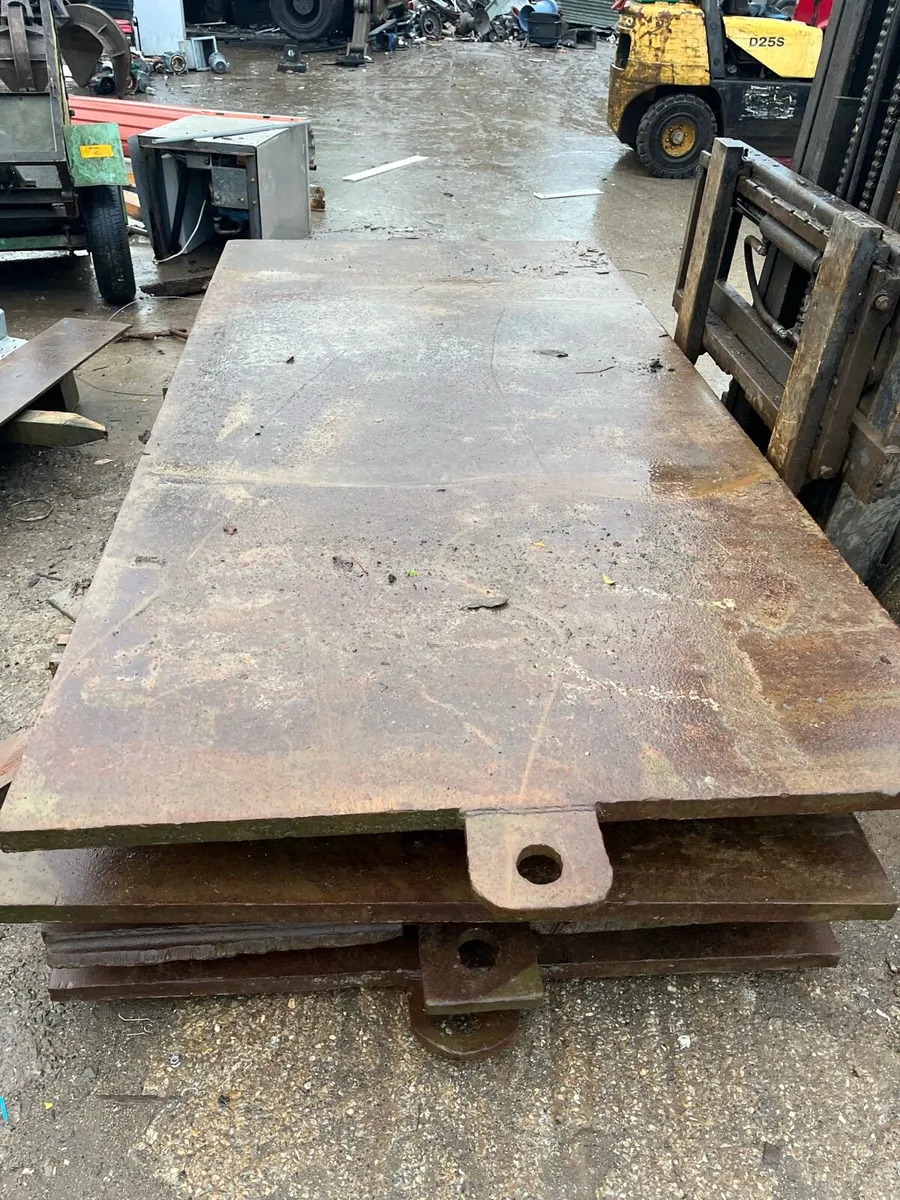 Road crossing plates - Image 1