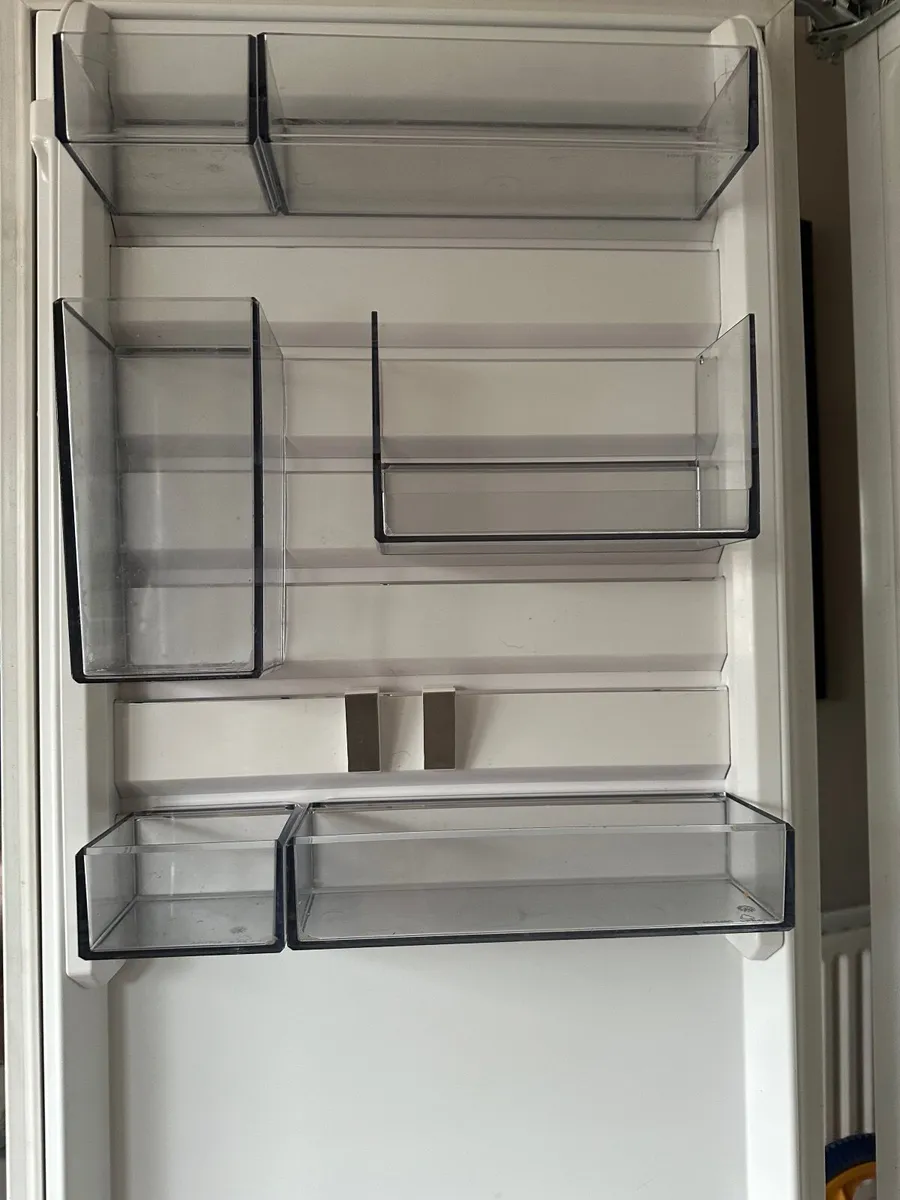 Integrated fridge freezer - Image 4