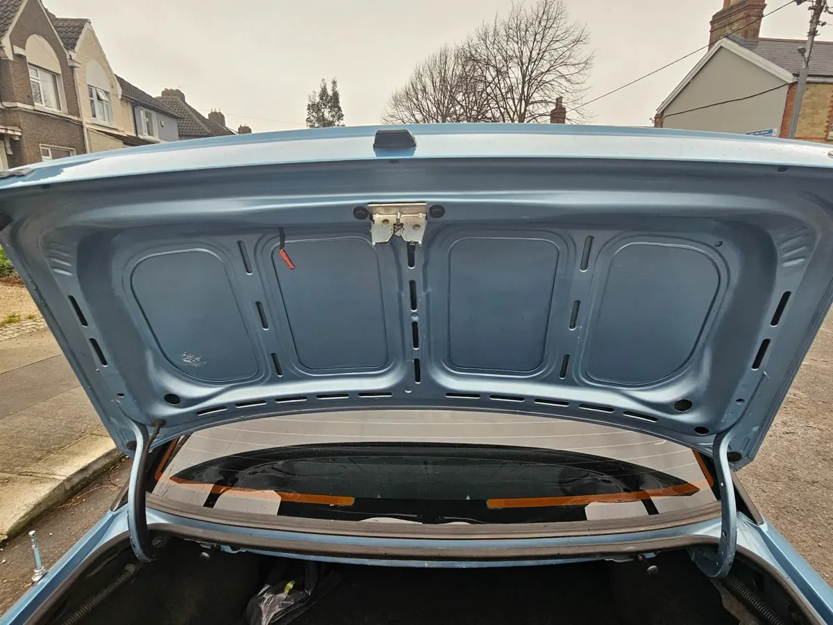 Ford Sierra 1991 - Image 1