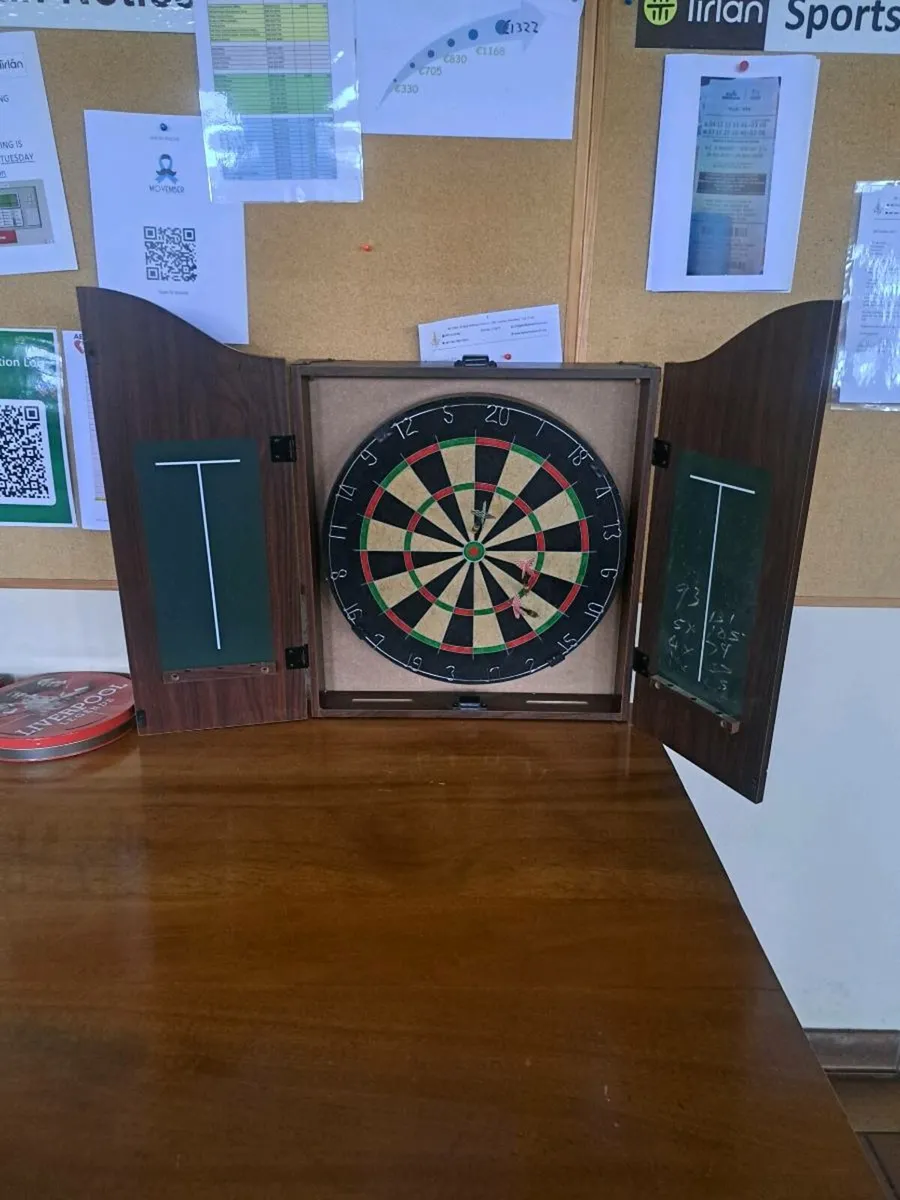 Dart board - Image 1