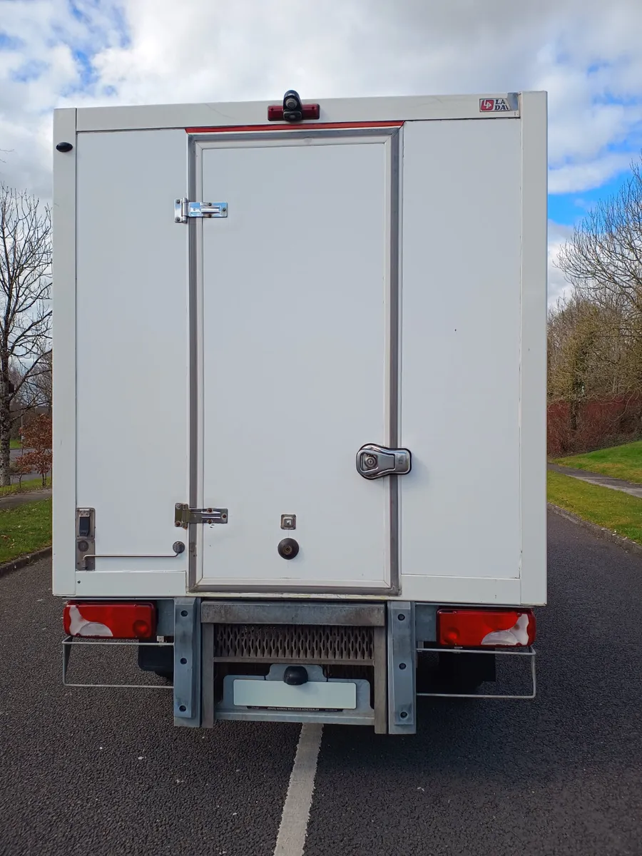 Mercedes-Benz Sprinter Fridge Box - Image 4