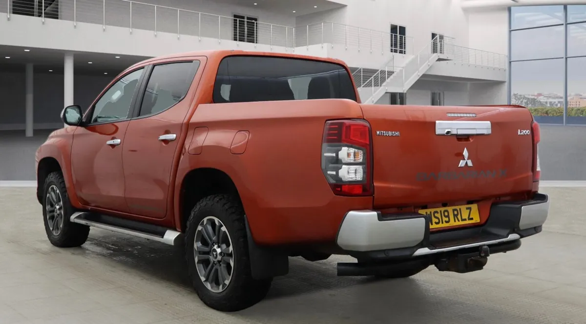 2019/192 Mitsubishi L200 Barbarian X - Image 2