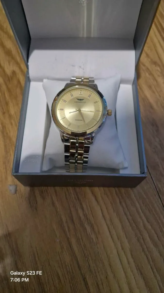 Gianello

Yellow Gold & Silver Tone 0.10ct Diamond - Image 1