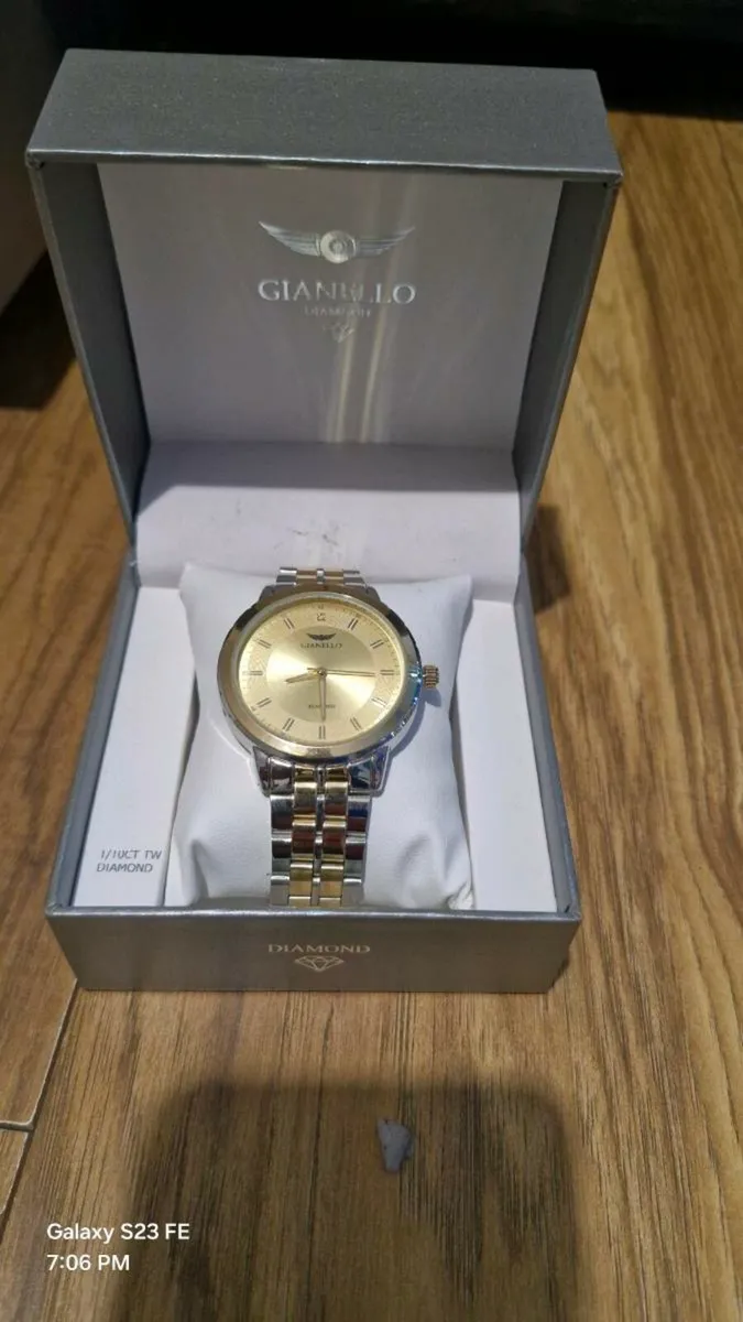 Gianello

Yellow Gold & Silver Tone 0.10ct Diamond - Image 3