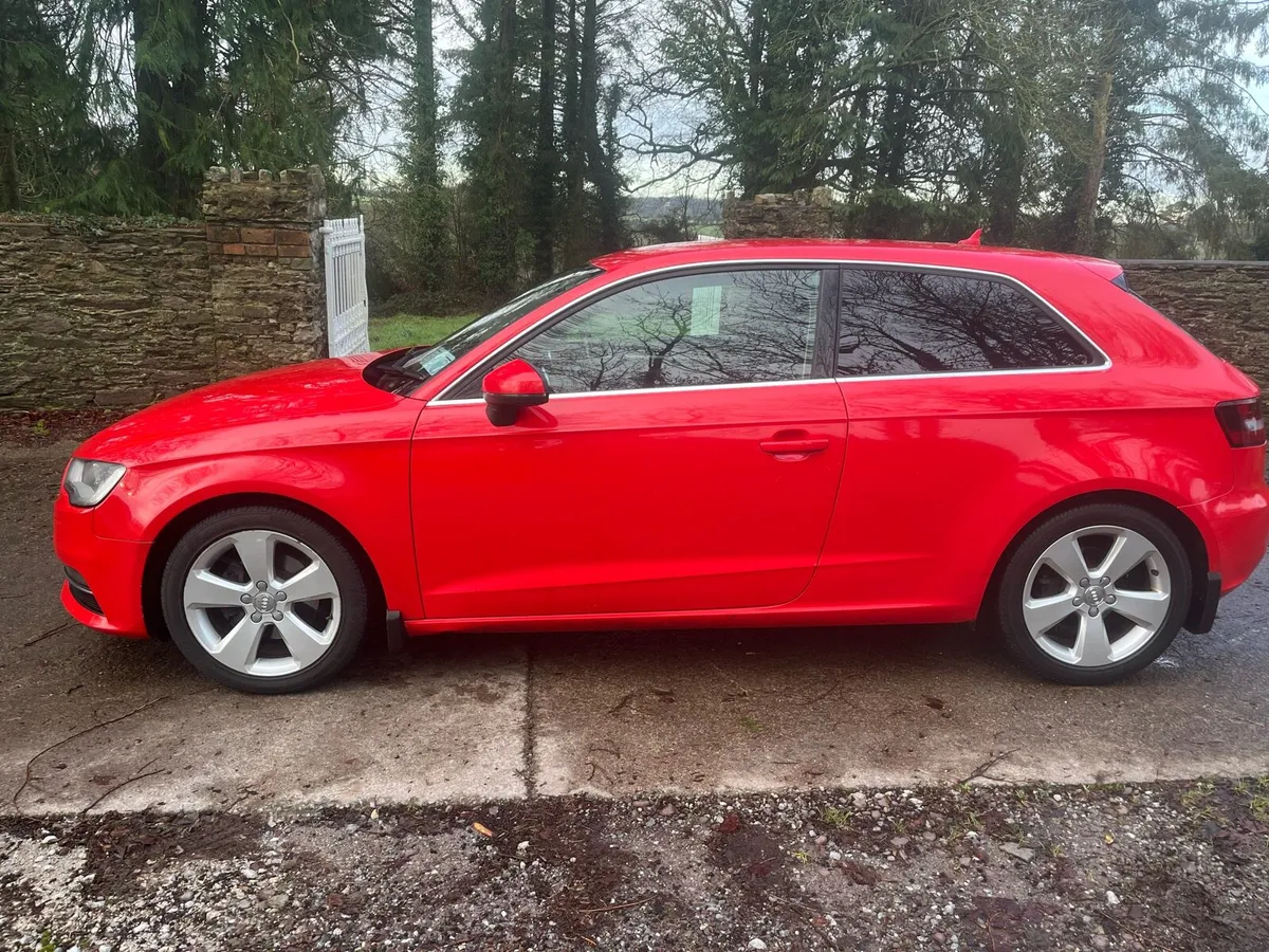 AUDI A3 SPORTBACK 2.0 DIESEL - Image 4