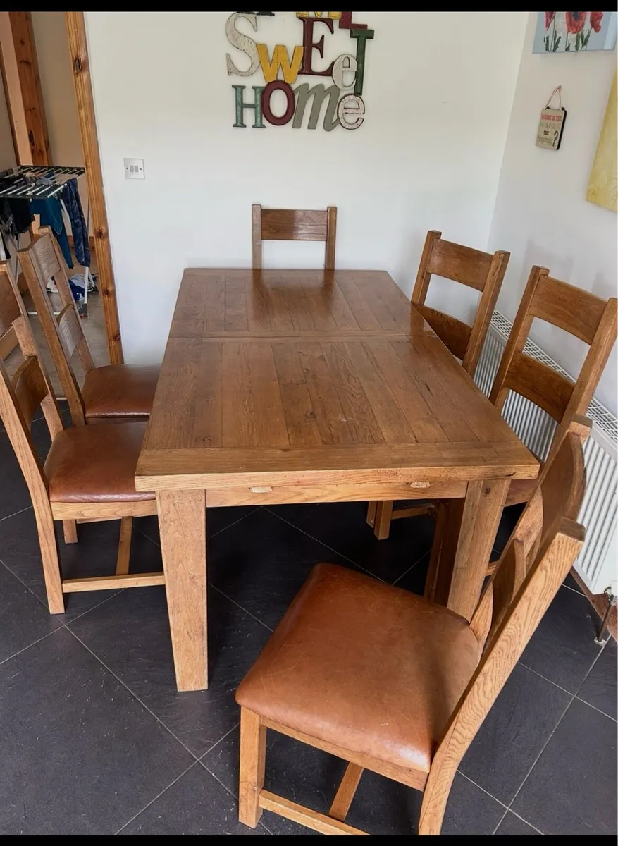 Kitchen table and chairs - Image 3