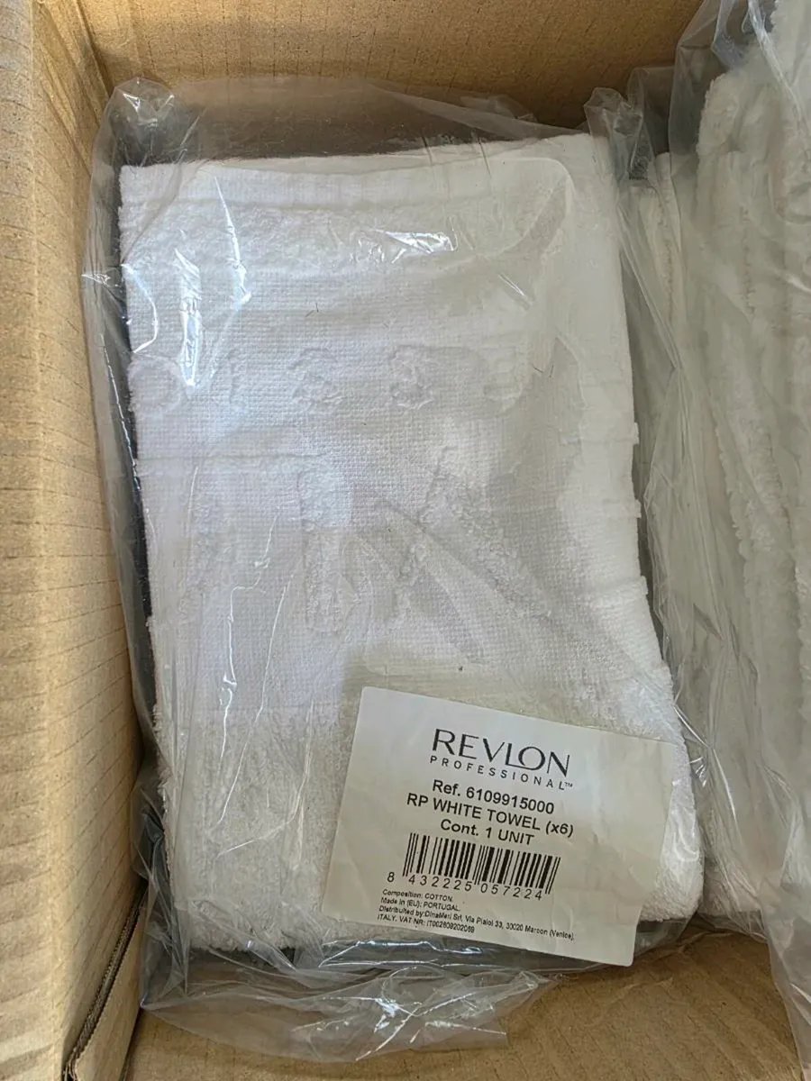 Brand new Hairdressing/Barber towels - Image 1