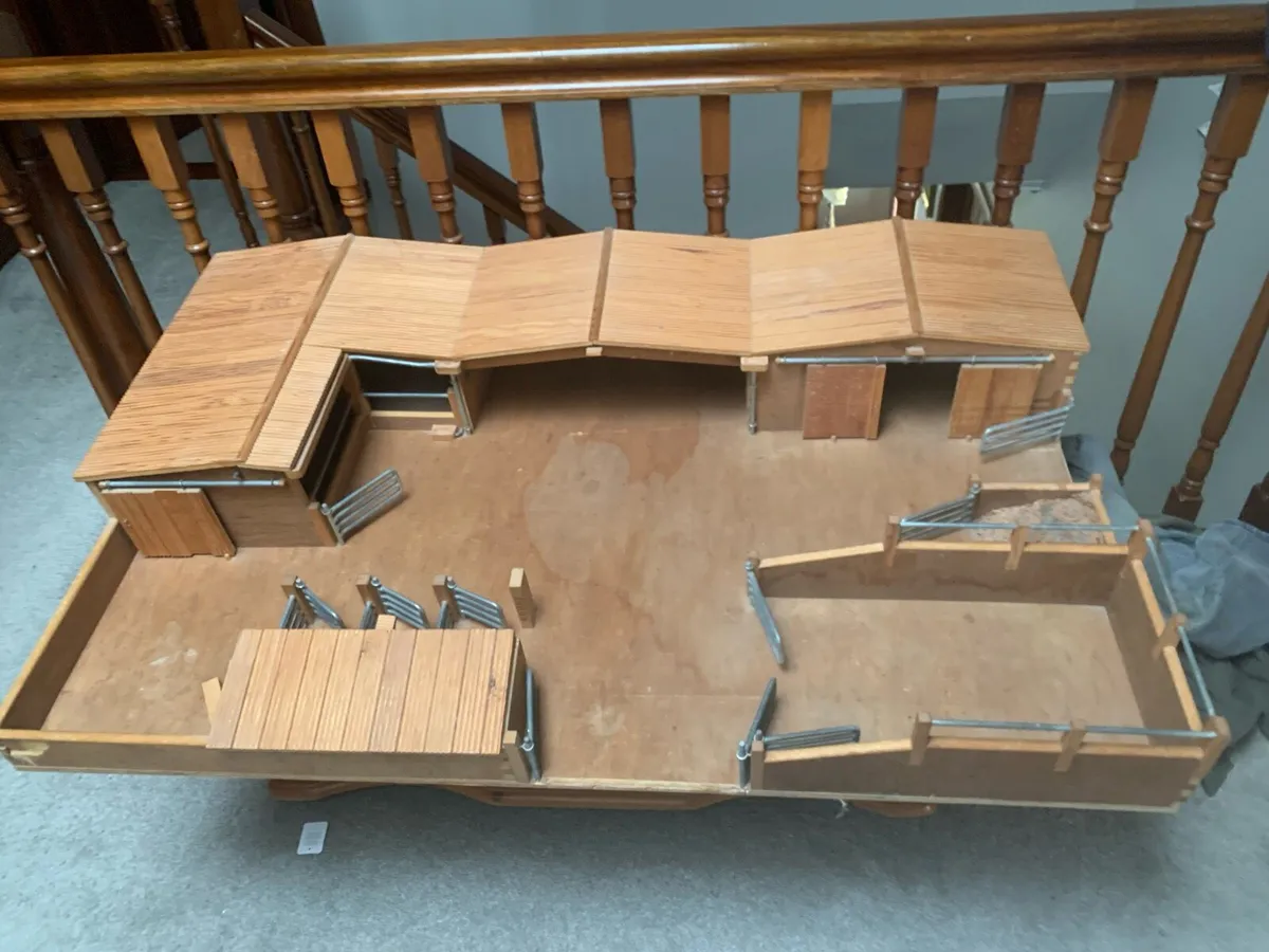 Toy farmyard FREE TO TAKE AWAY - Image 1