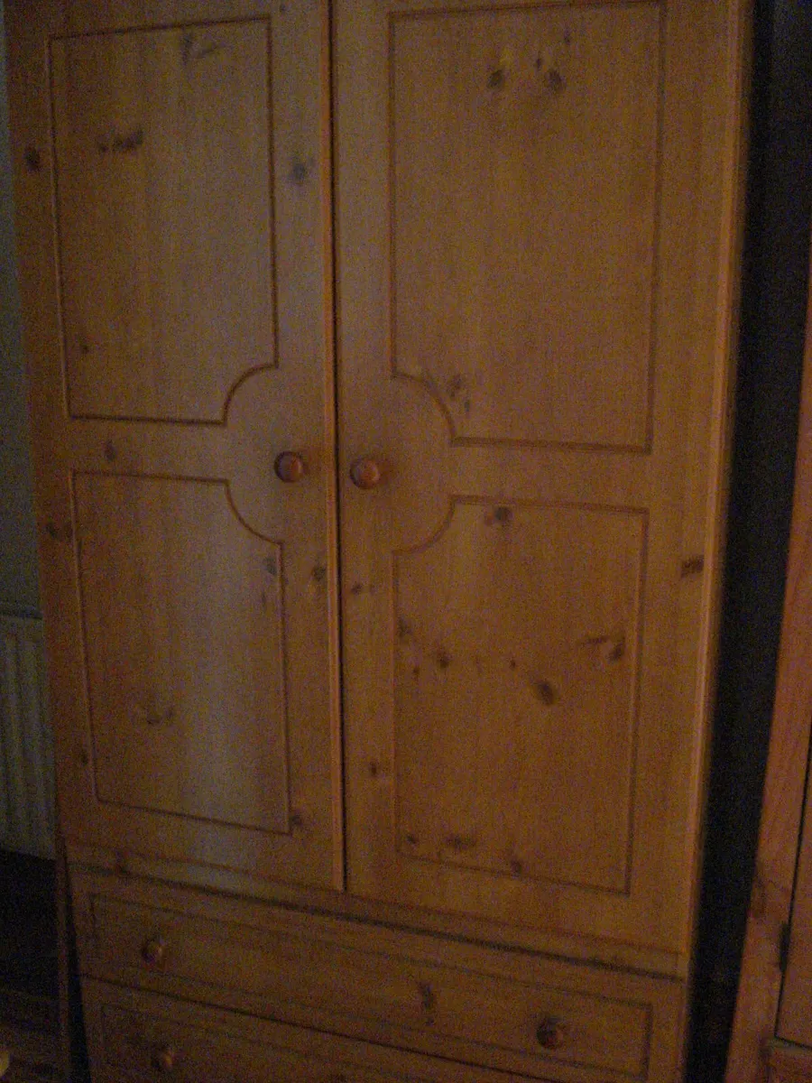 SOLID PINE WARDROBE WITH BOTTOM DRAWER. - Image 2