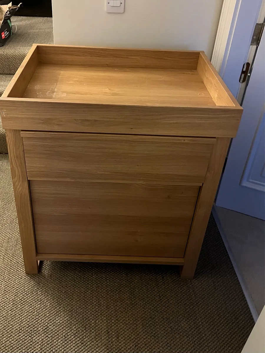 Baby changing unit - Image 2