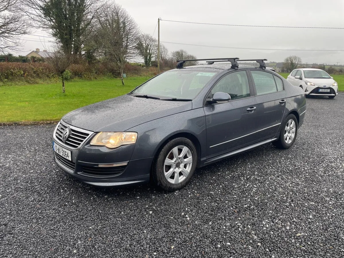 Volkswagen Passat - Image 2