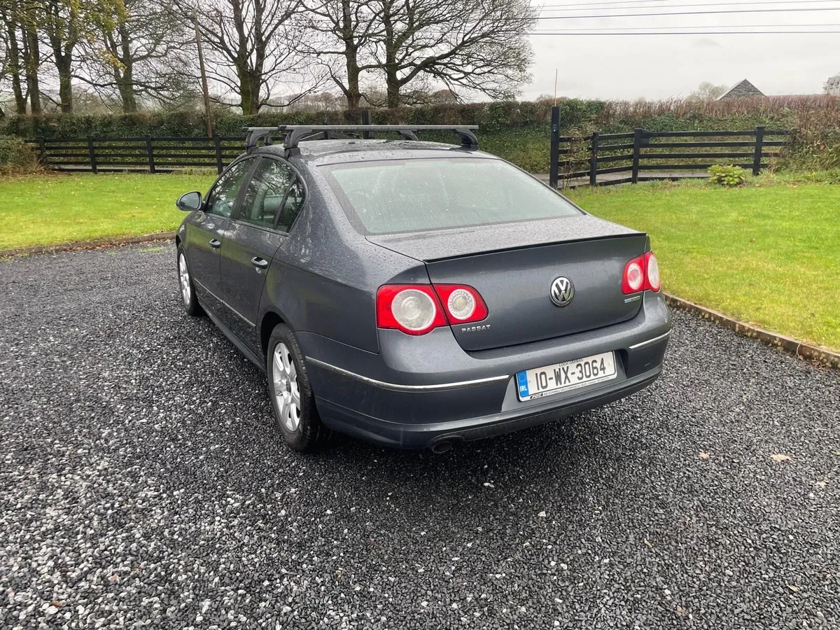Volkswagen Passat - Image 3
