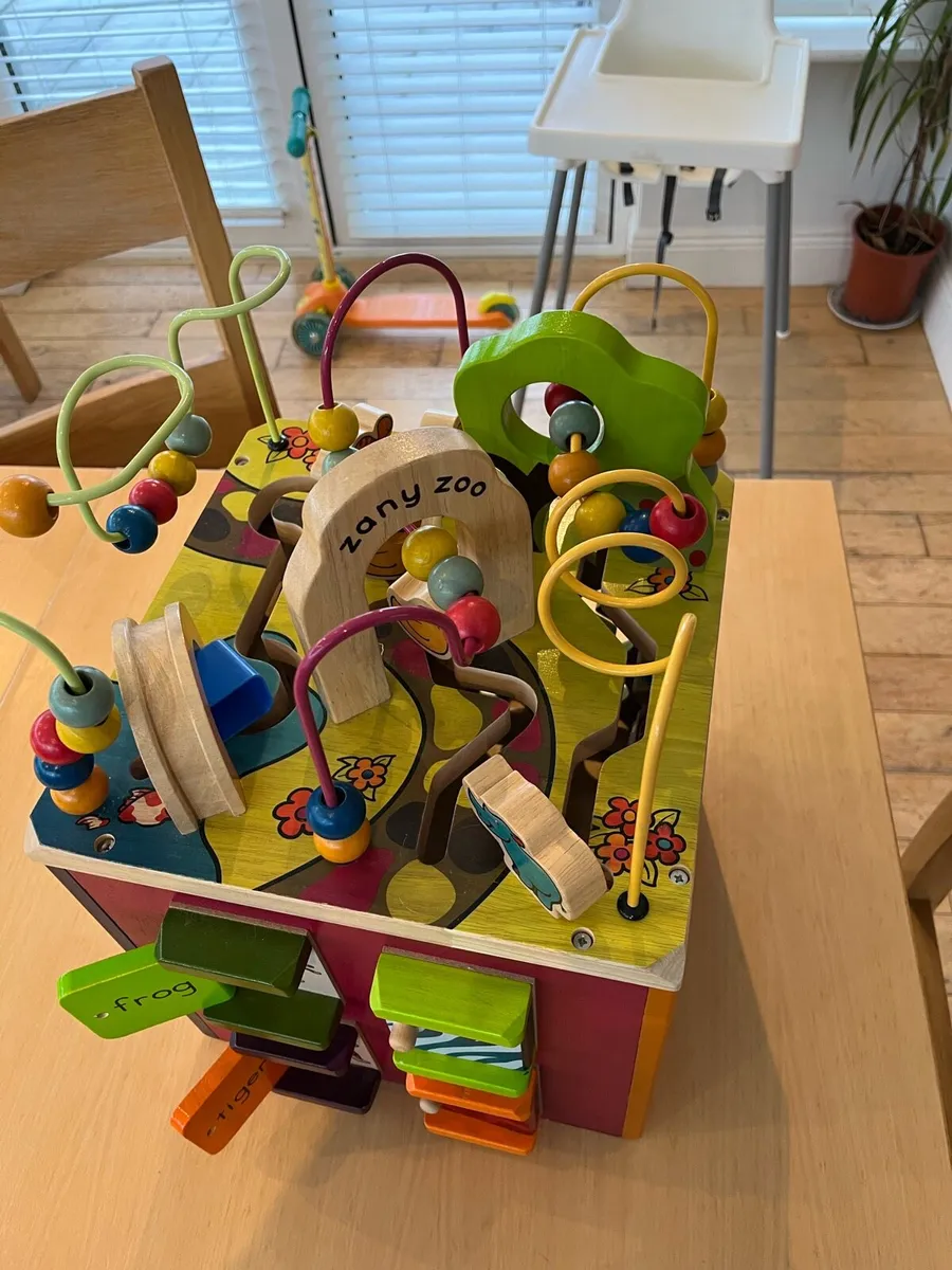 Activity cube - Image 2