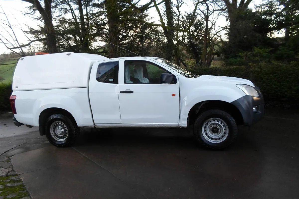 Isuzu D-Max SPACE CAB - Image 2