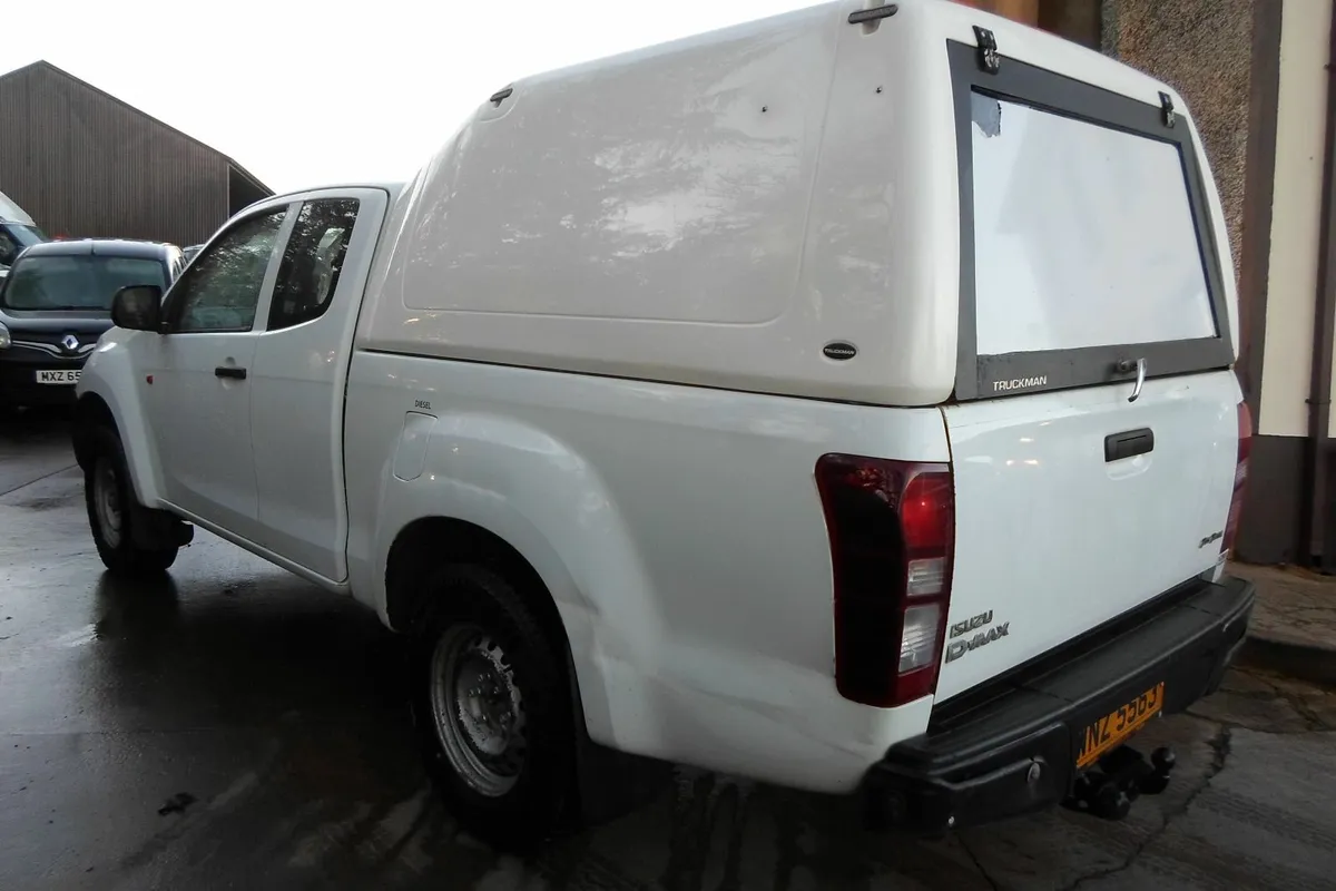 Isuzu D-Max SPACE CAB - Image 4