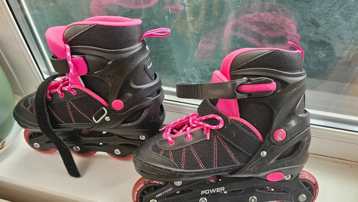 Kids skate / roller shoes - Image 2