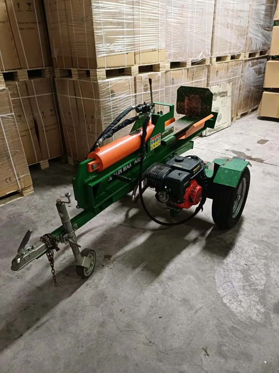 40 Ton Hartnett Petrol Log Splitter - Image 1
