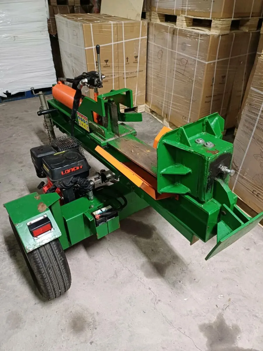 40 Ton Hartnett Petrol Log Splitter - Image 4
