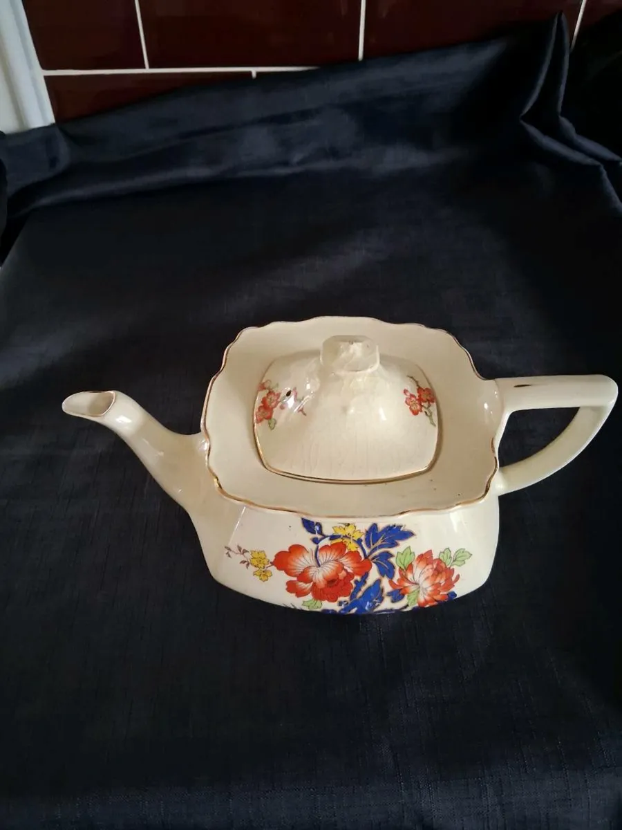Square Teapot - Image 3