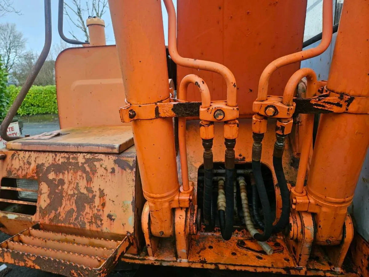 Hitachi 120 digger - Image 3