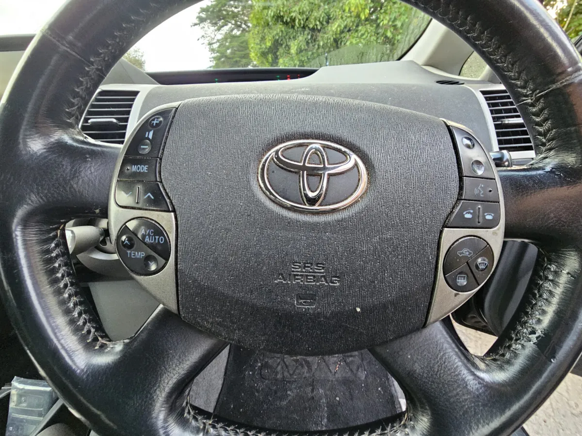 Toyota Prius 2006 hybrid automatic €2200 - Image 4