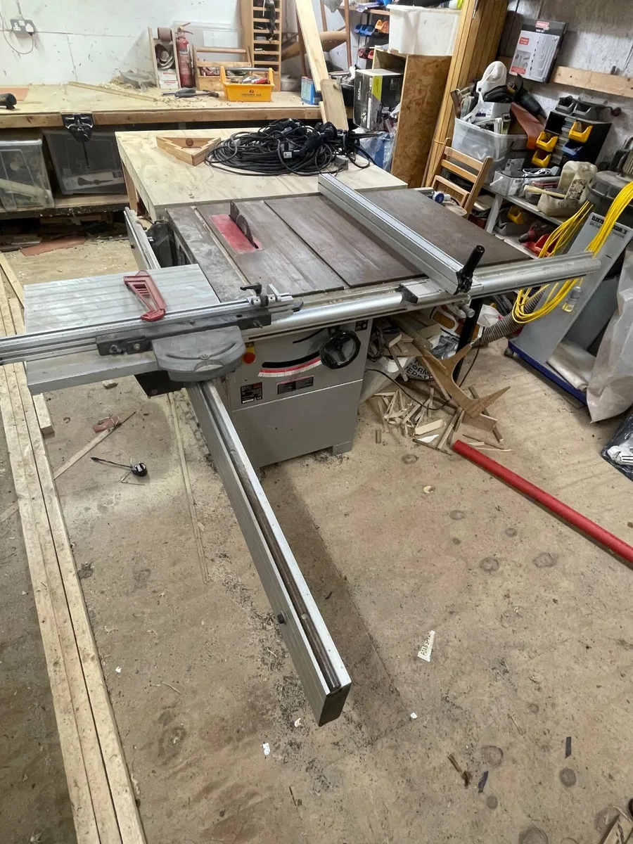 Table saw - Image 1