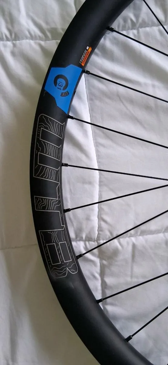 Hope Pro4 Boost hubs 27.5" WTB Ci31 carbon rims - Image 3