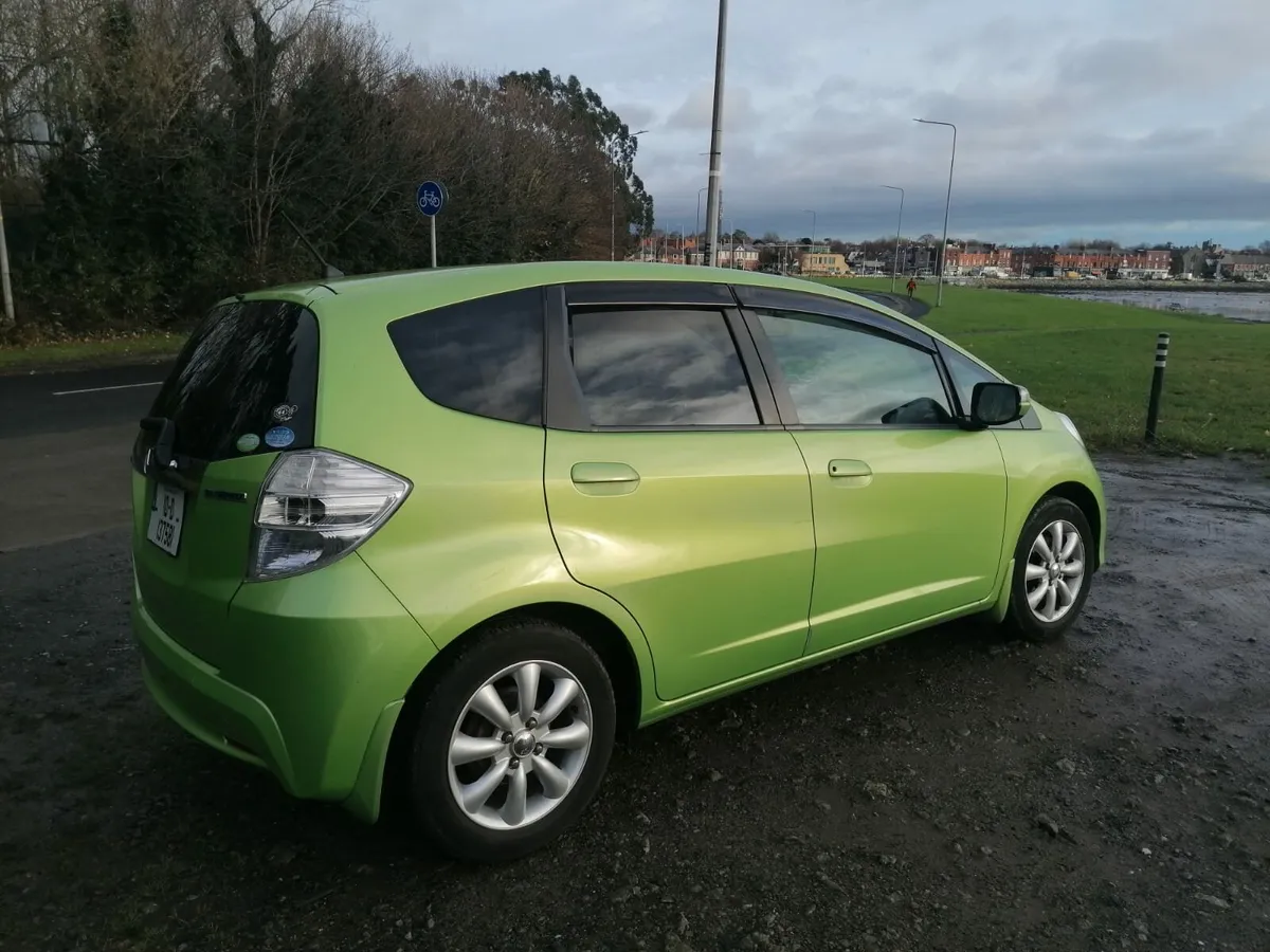 Honda fit 1.3L hybrid, automatic 2010 - Image 1