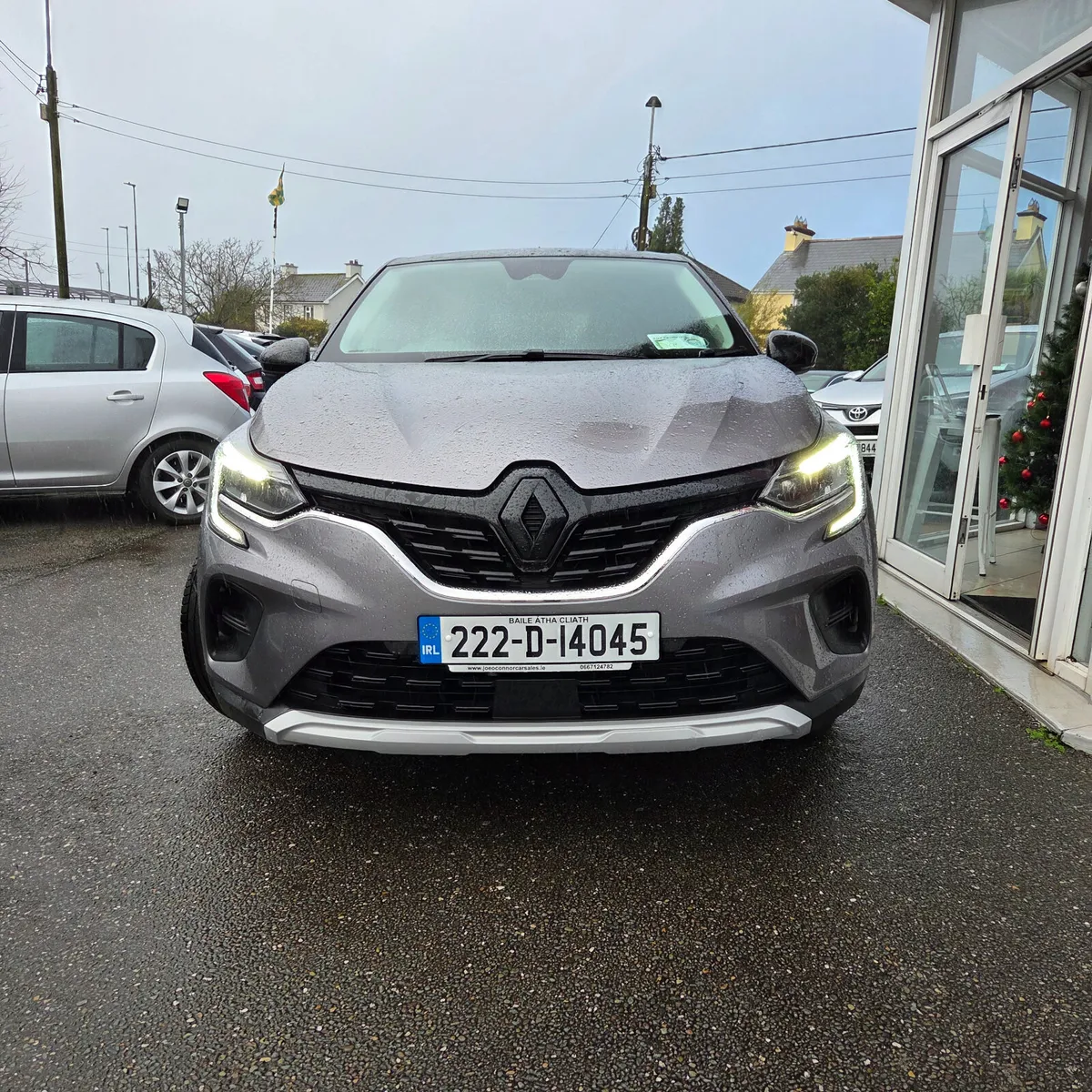 Renault Captur 2022 1.0 5 Dr Iconic - Image 2