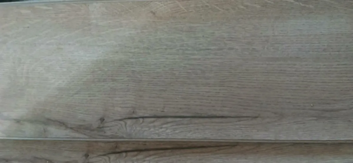 Laminated floor - Image 2