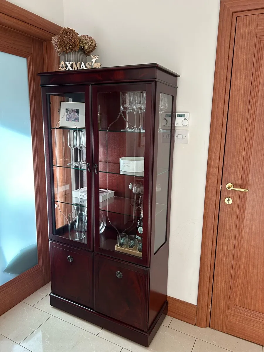 Mahogany display cabinet - Image 2
