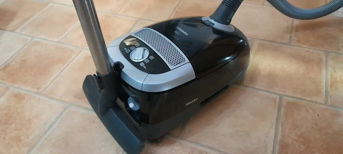 Miele vacuum/Hoover cleaner - Image 4
