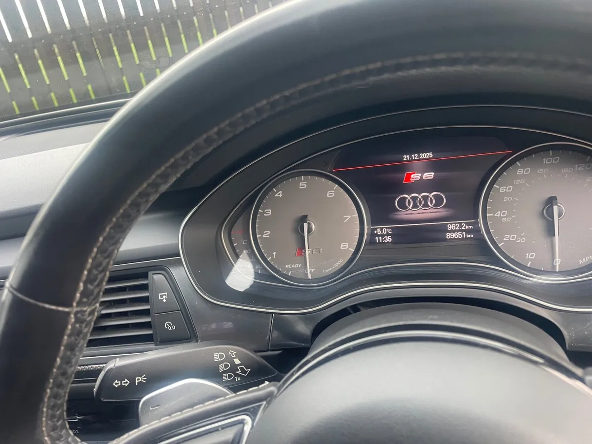 Audi S6 2017 - Image 2