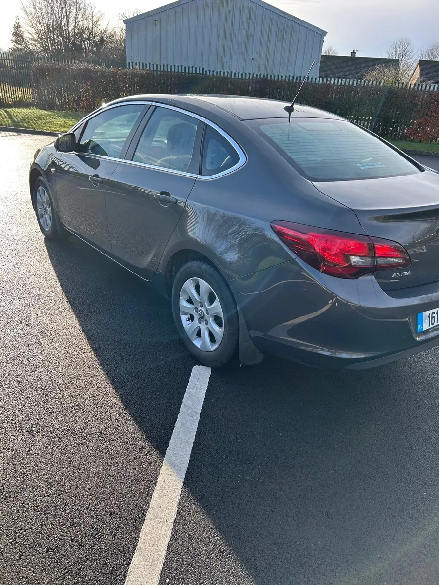 Opel Astra 2016 - Image 1